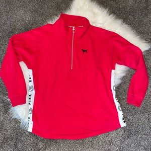 EUC Victoria’s Secret PINK sweatshirt with pockets.